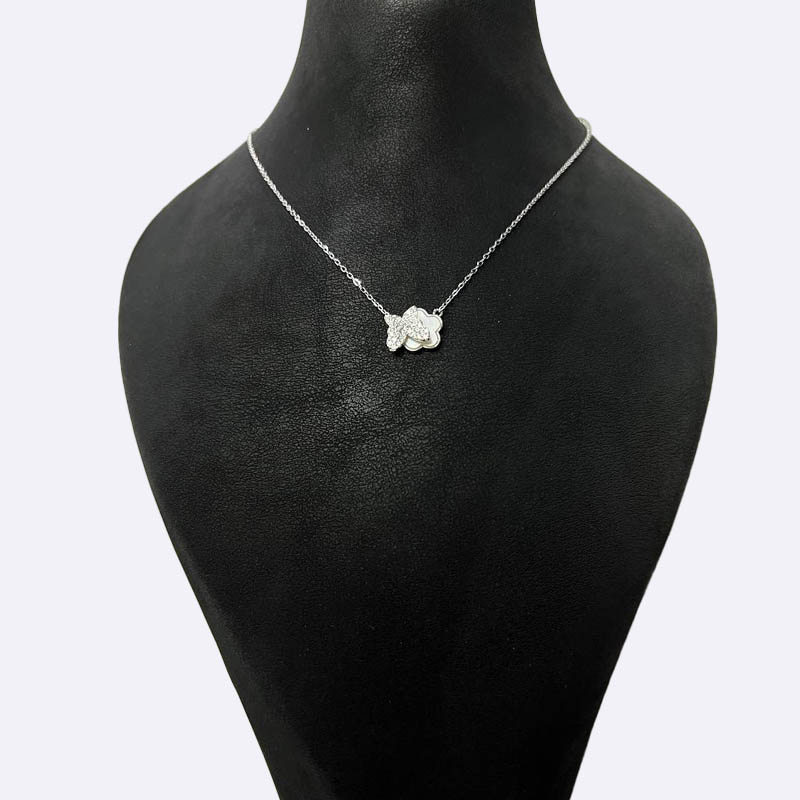 Sparkling Cloverleaf Silver Necklace