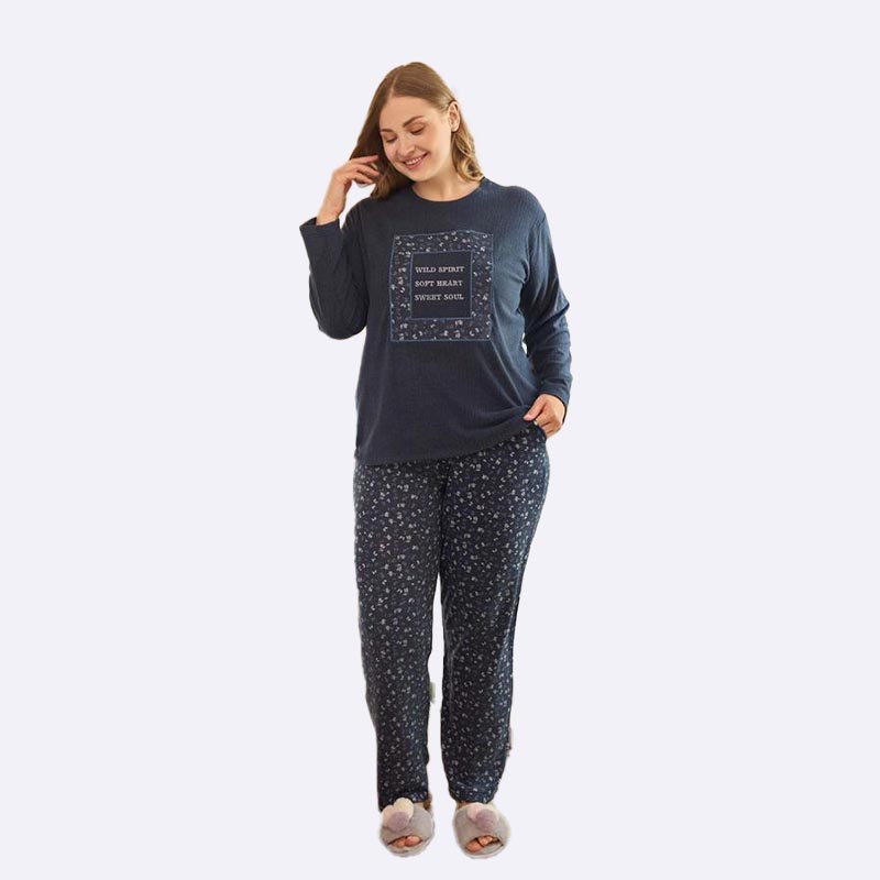 Women's Velvet Fleece Printed Pajama Set