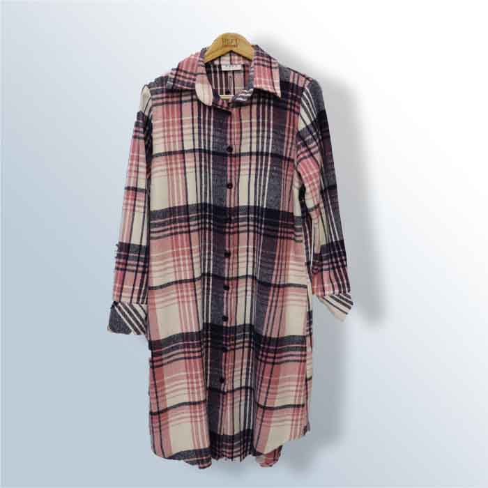 Women's plaid shirt