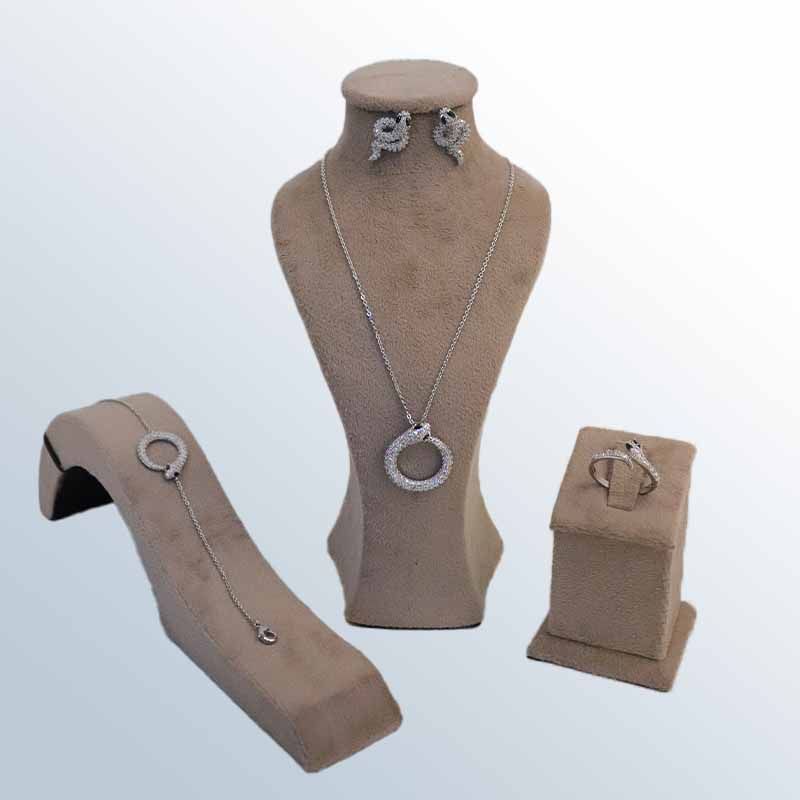 women accessories set