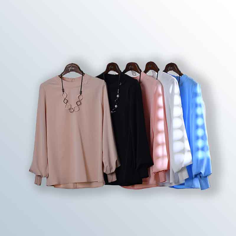 Women's blouse with collar