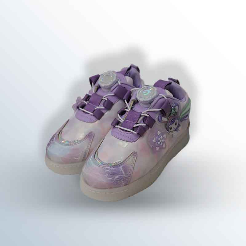 Girls' sneakers
