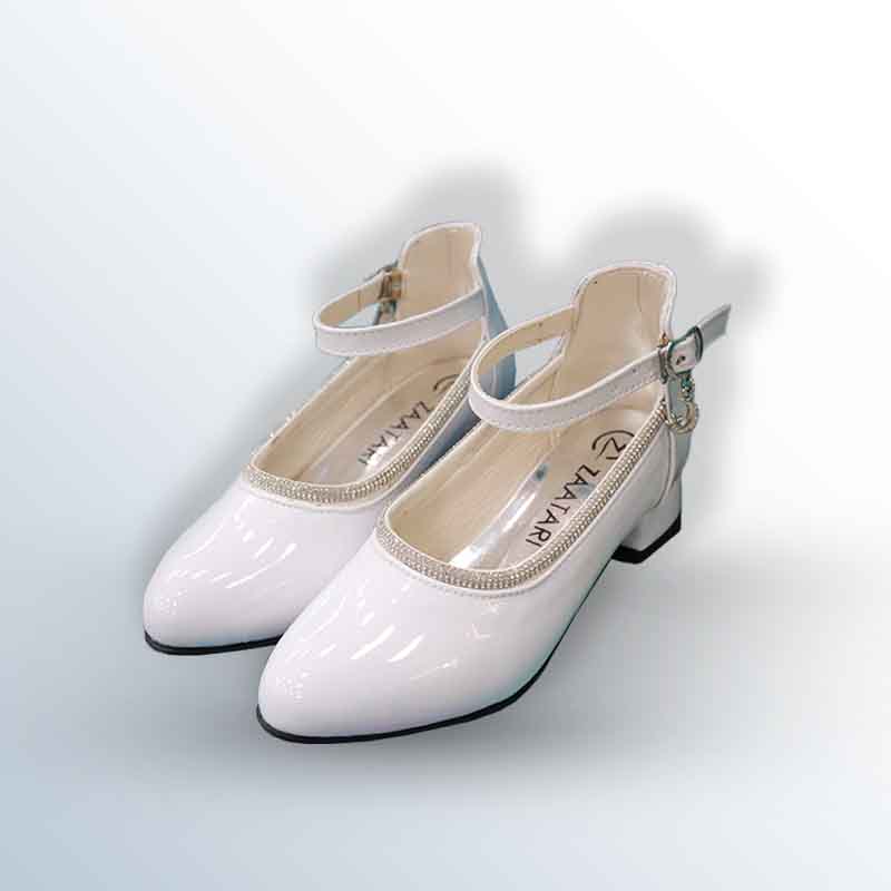 Girls' sandals with heels