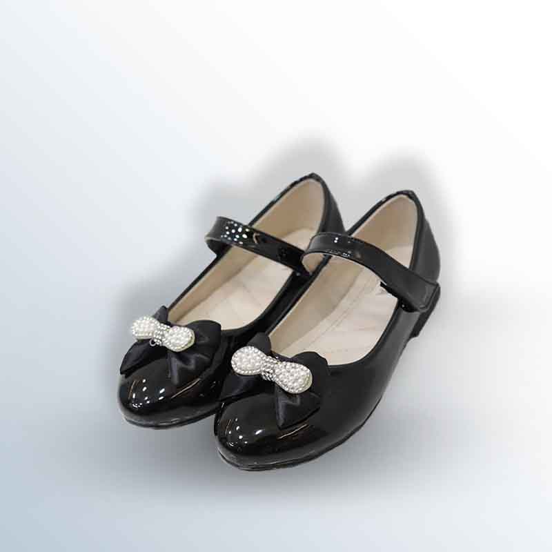 Girls' shoes