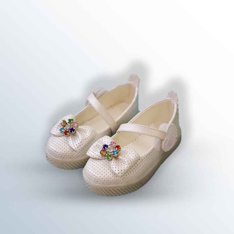 Girls' shoes