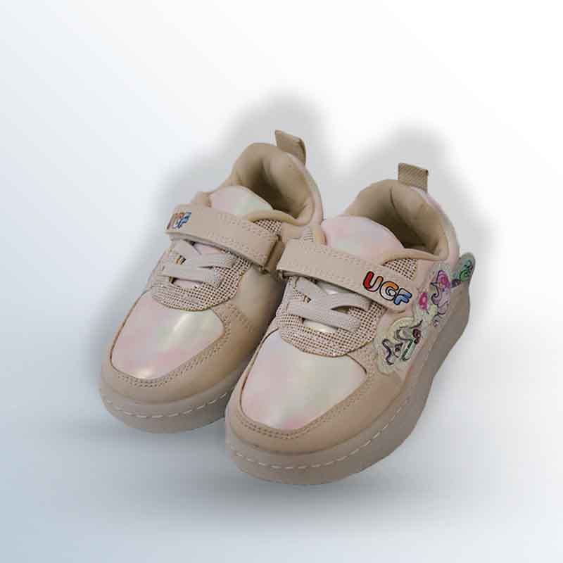 Girls' shoes