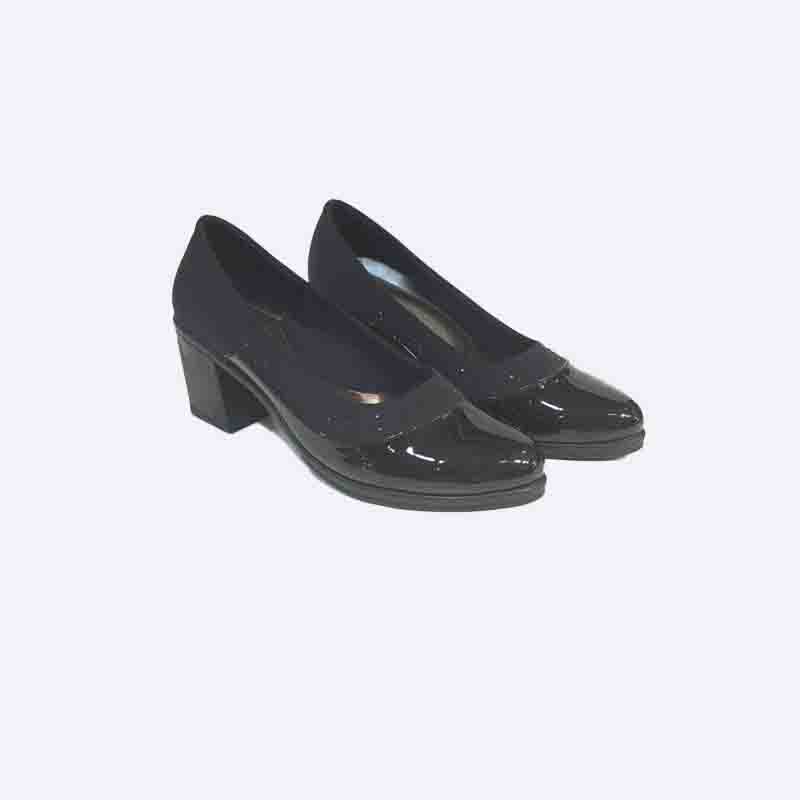 Women's Black Low-Heel Shoes
