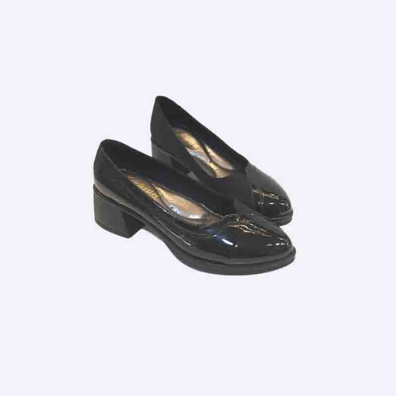 Women's Black Low-Heel Shoes