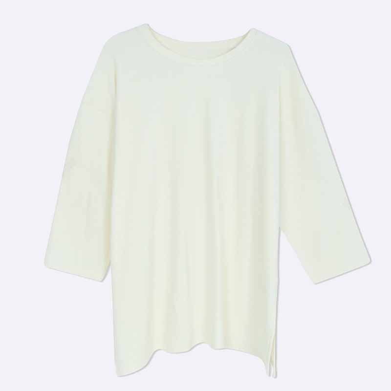 Lightweight Three-Quarter Sleeve Pullover