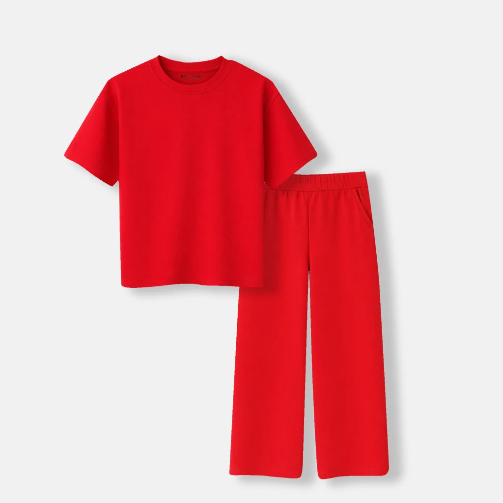 Two-piece girls' clothing set: loose-fitting t-shirt and wide-legged pants