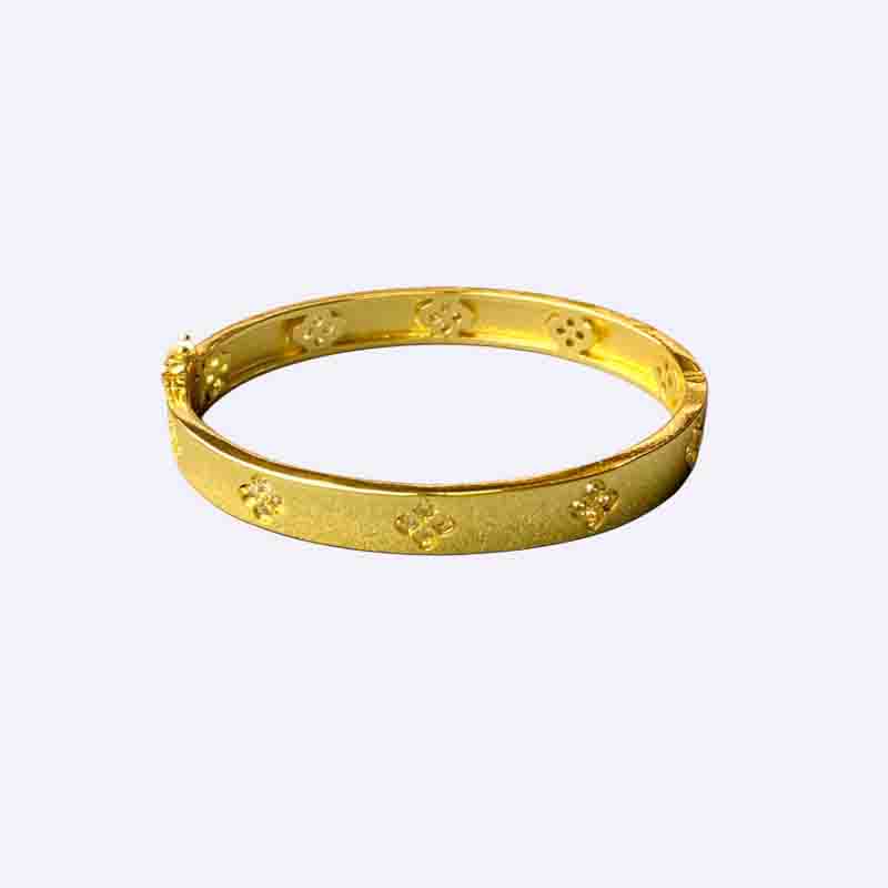 Clover Motif Bangle Bracelet
