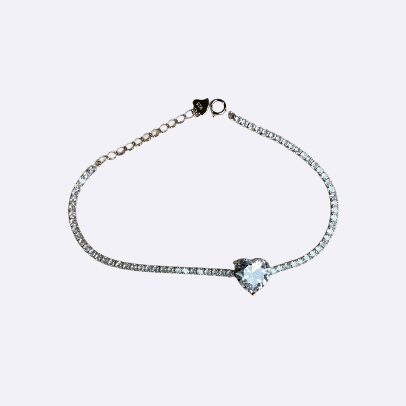 Bracelet with Heart Solitaire